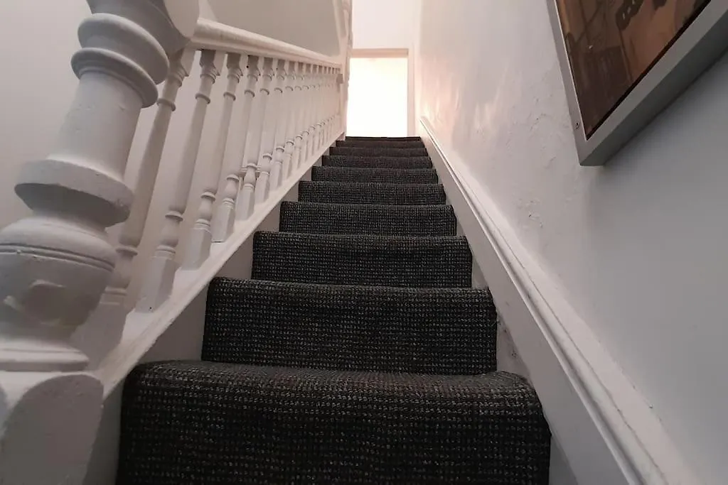 شقة Spacious 4 Bedroom, Free Netflix, Central Location كارديف