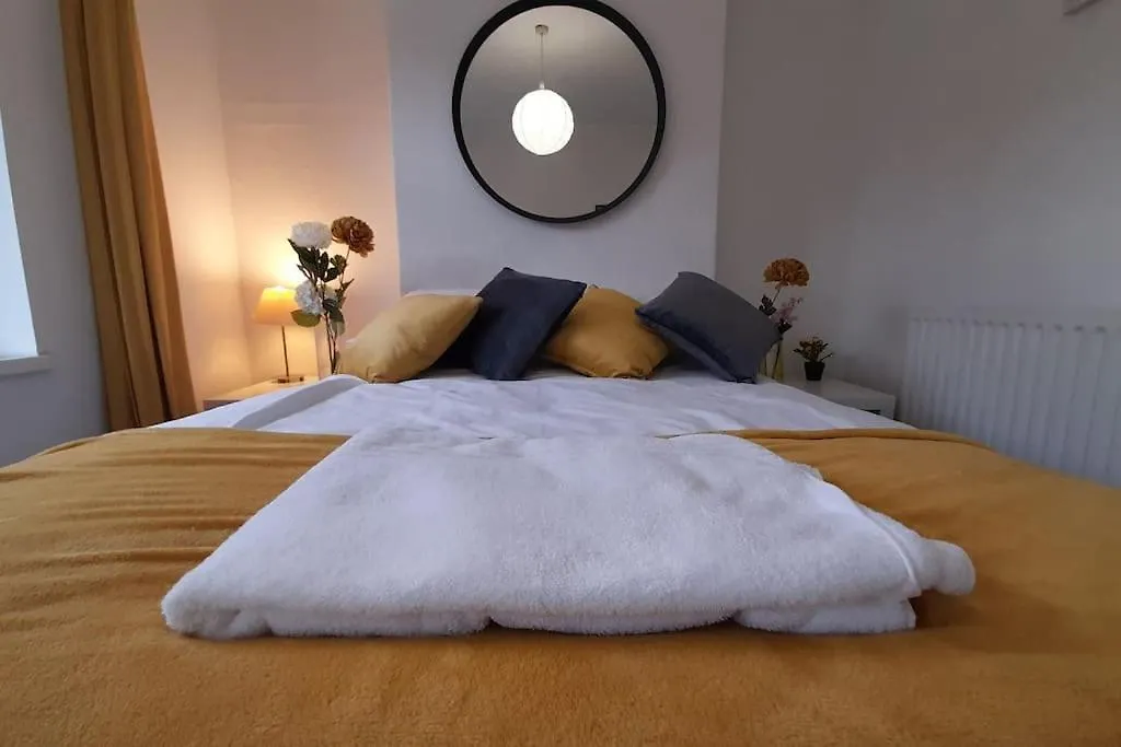 Spacious 4 Bedroom, Free Netflix, Central Location كارديف المملكة المتحدة