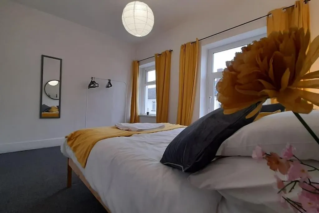 Spacious 4 Bedroom, Free Netflix, Central Location كارديف 0*,  المملكة المتحدة