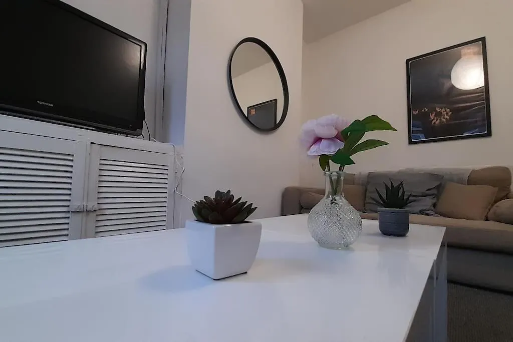 شقة Spacious 4 Bedroom, Free Netflix, Central Location كارديف