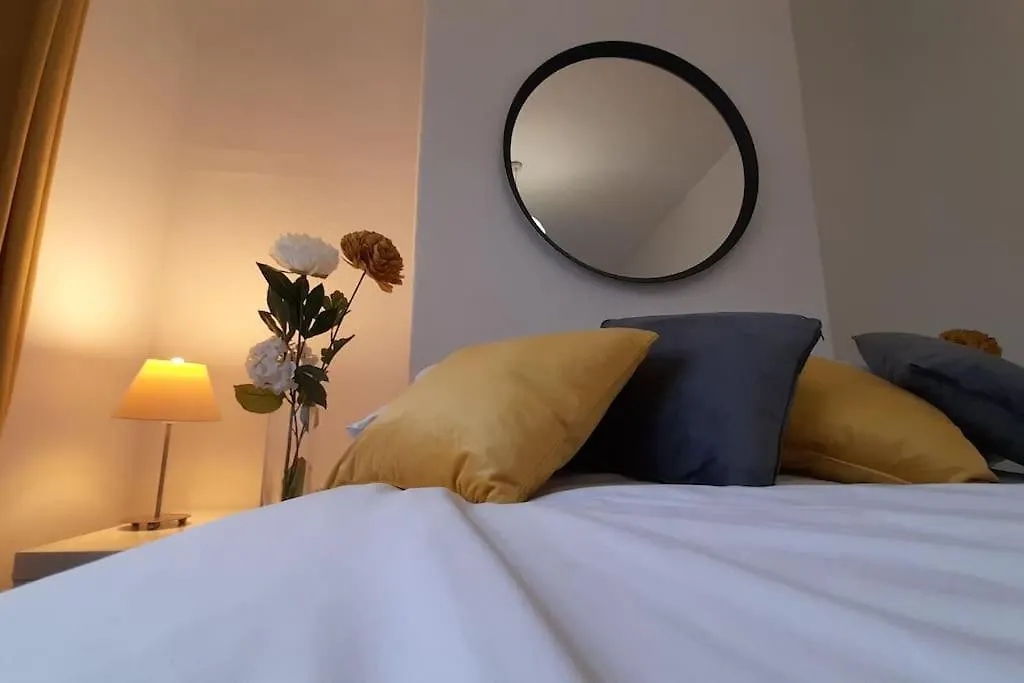 Spacious 4 Bedroom, Free Netflix, Central Location كارديف شقة